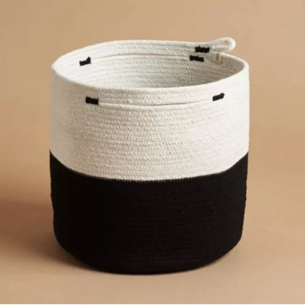Mia Melange White & Black Foldable 100% Cotton Basket D 9in x H 9in NWT